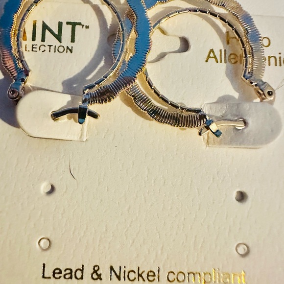 14KTGold Plated Hoop Earrings - Picture 2 of 2